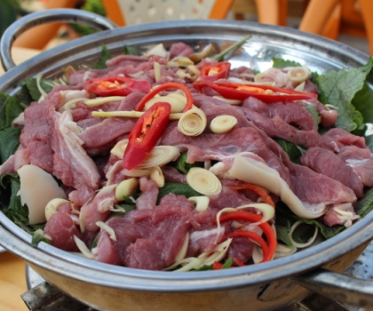 Bò hấp gừng/ hấp tía tô