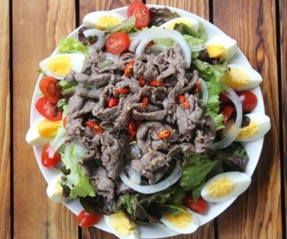 Salad bò trứng